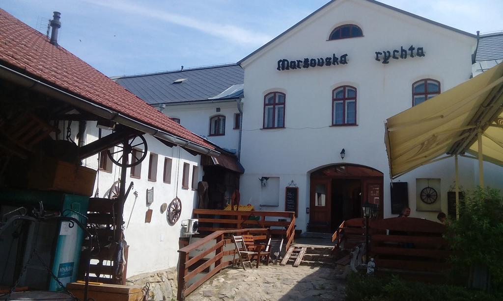 Hotel Marsovska Rychta à Nove Mesto na Morave Extérieur photo